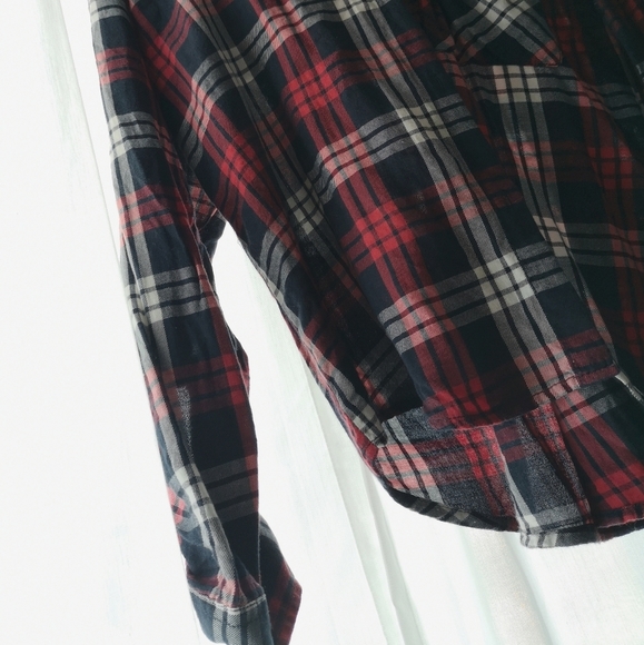 Garage red blue and white Plaid button up Shirt, size Small - Picture 6 of 9